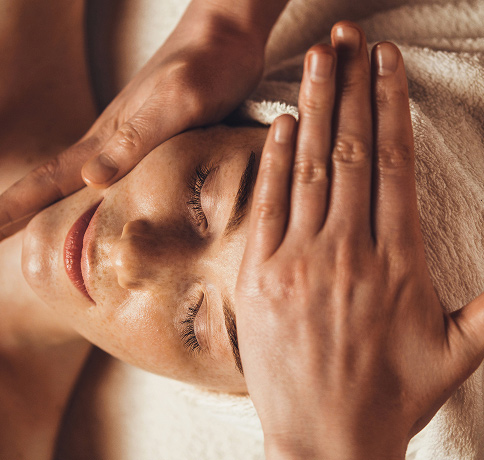 Soins visage et massages personnalisés pour toute la famille